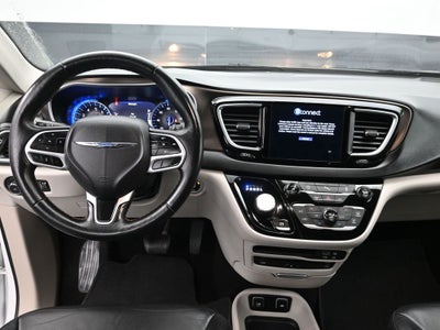 2017 Chrysler Pacifica Touring L Plus
