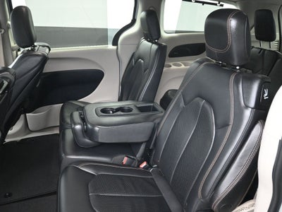 2017 Chrysler Pacifica Touring L Plus