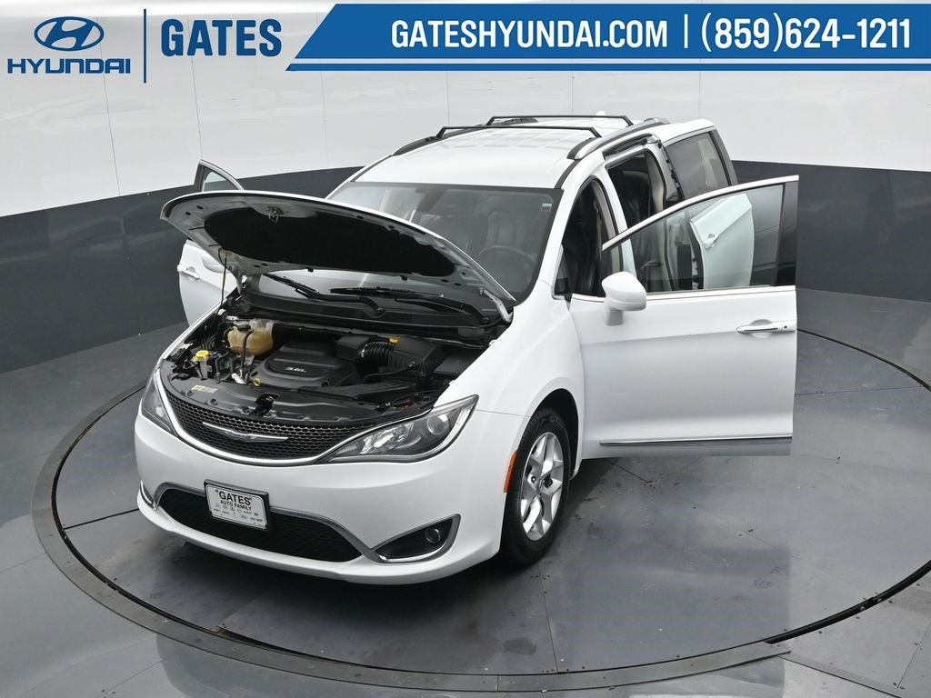 2017 Chrysler Pacifica Touring L Plus
