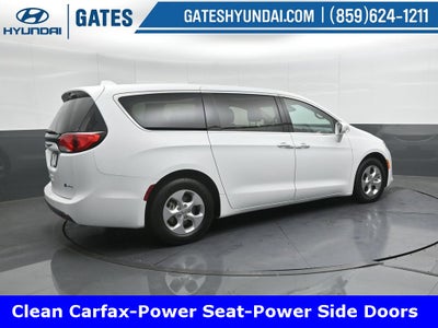2017 Chrysler Pacifica Hybrid Touring Plus