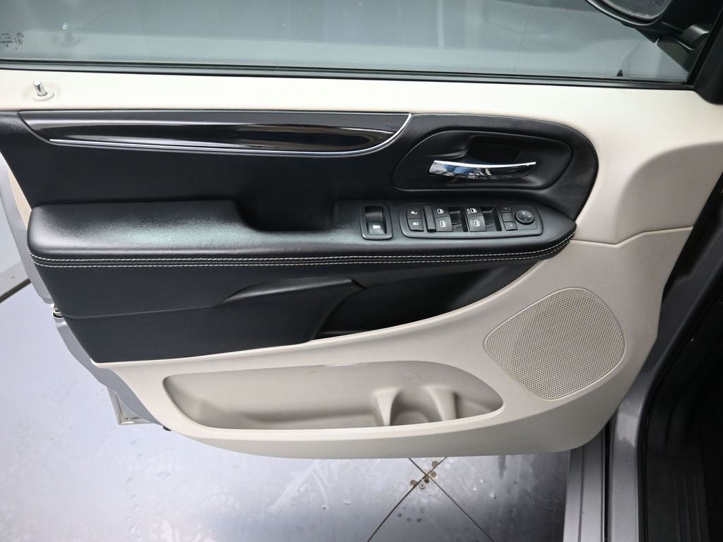 2016 Dodge Grand Caravan SE Plus