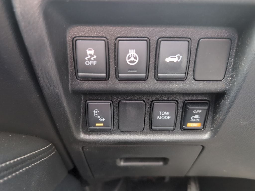 2020 Nissan Pathfinder SL