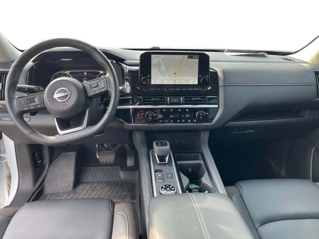 2025 Nissan Pathfinder SL