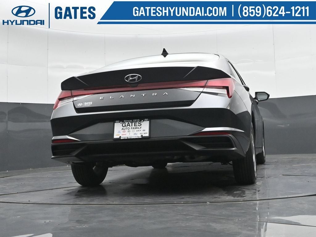 2021 Hyundai Elantra SE
