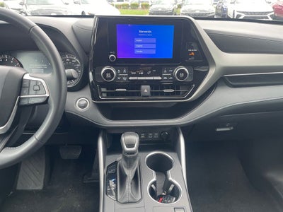 2025 Toyota Highlander XLE