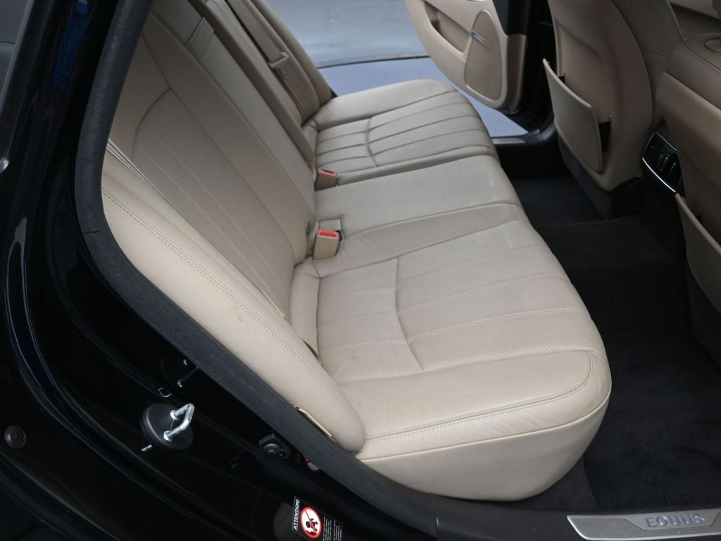 2012 Hyundai Equus Signature