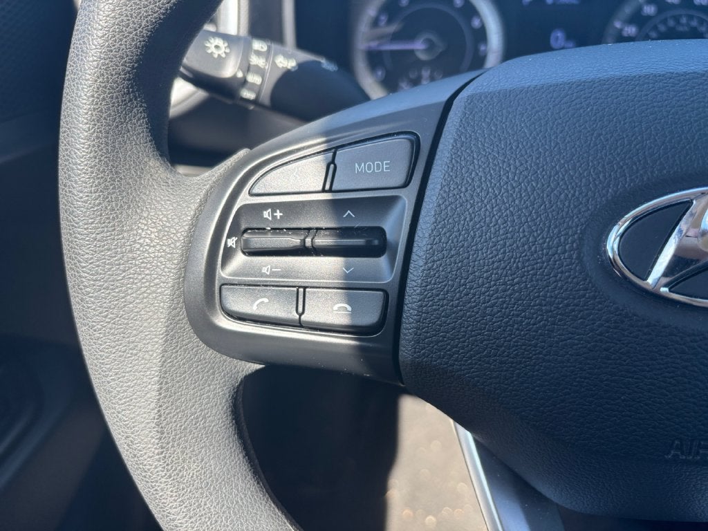 2022 Hyundai Venue SE