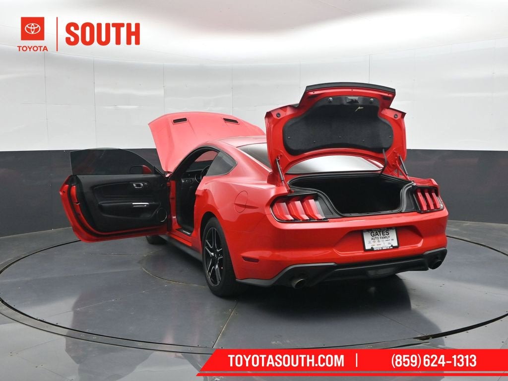 2022 Ford Mustang EcoBoost Premium