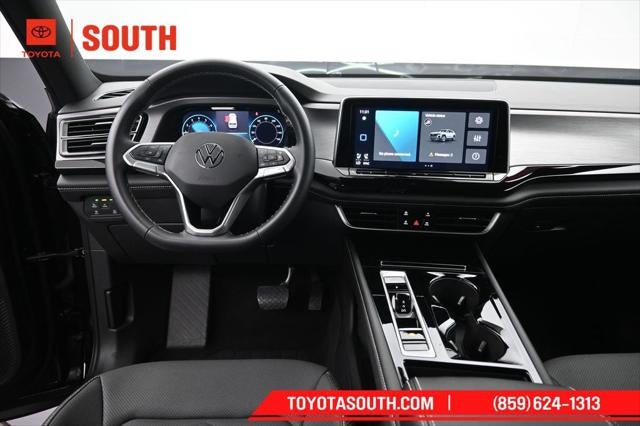 2026 Volkswagen Atlas Cross Sport 2.0T SE w/Technology