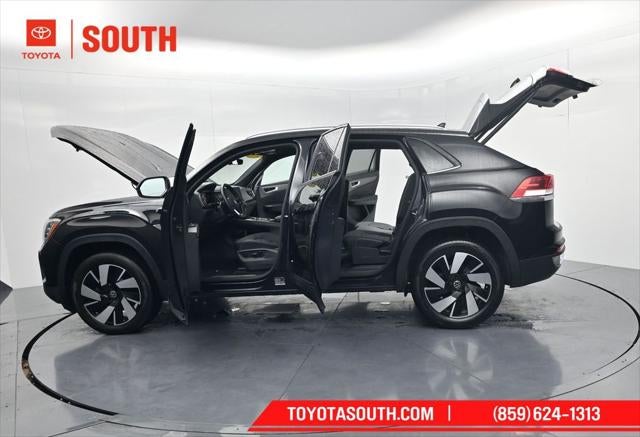 2024 Volkswagen Atlas Cross Sport 2.0T SE w/Technology