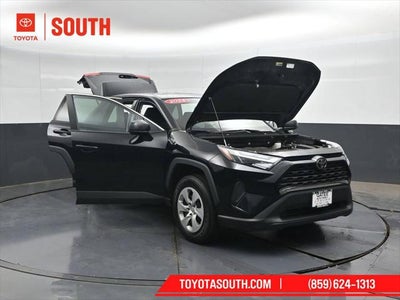 2024 Toyota RAV4 LE