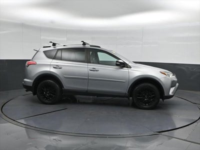 2018 Toyota RAV4 SE