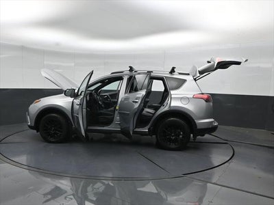 2018 Toyota RAV4 SE