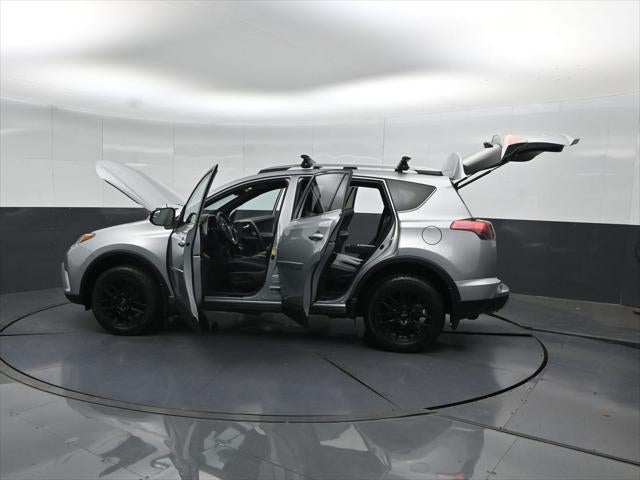 2018 Toyota RAV4 SE