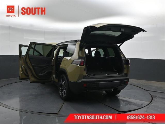 2026 Jeep Cherokee Overland