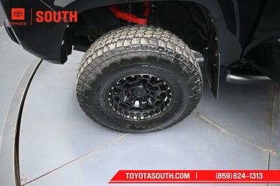 2022 Toyota Tacoma SR V6