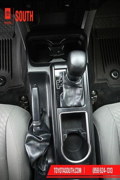2022 Toyota Tacoma SR V6