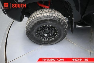 2022 Toyota Tacoma SR V6