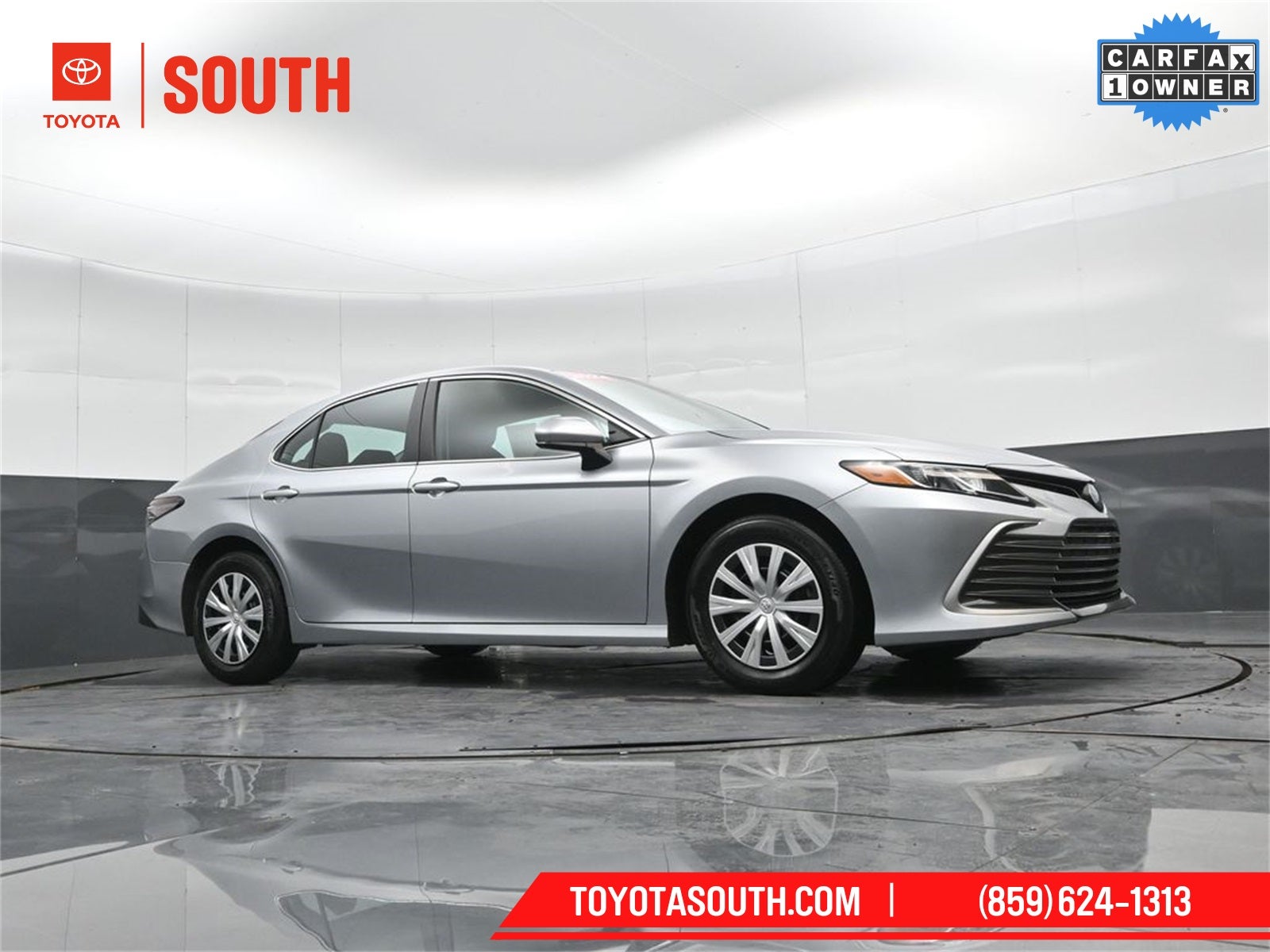 2024 Toyota Camry Hybrid LE