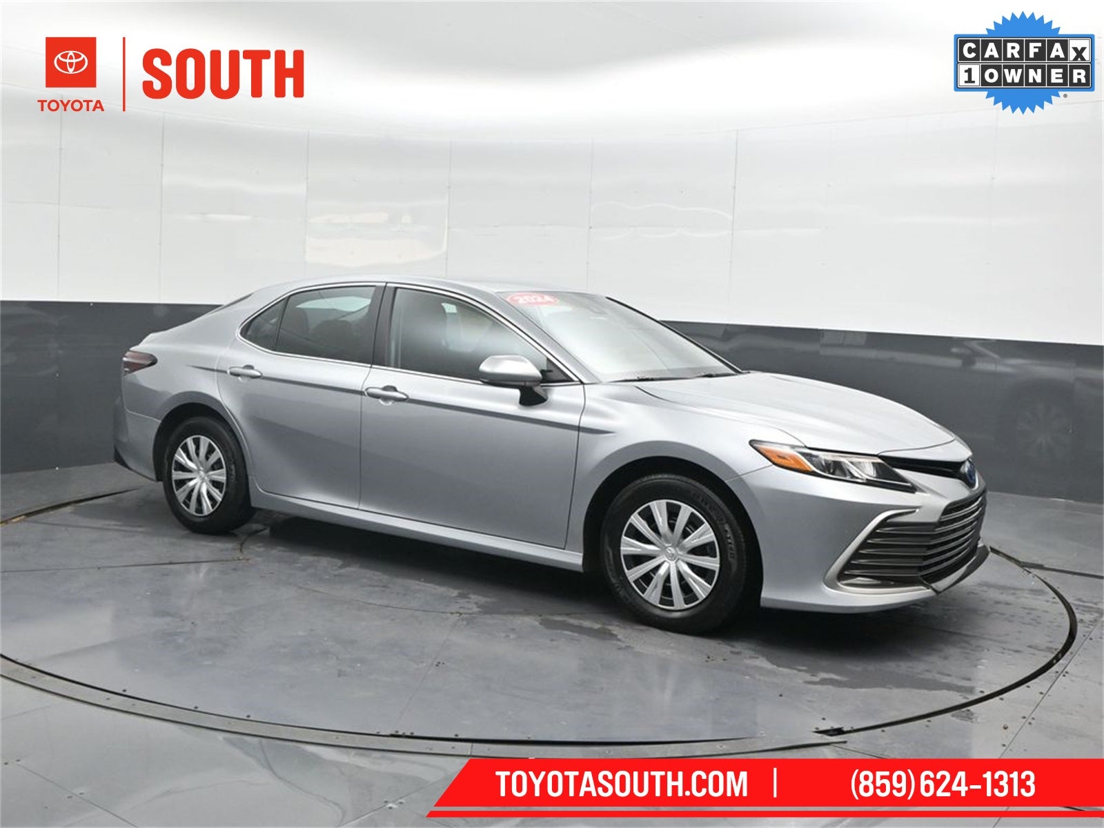 2024 Toyota Camry Hybrid LE