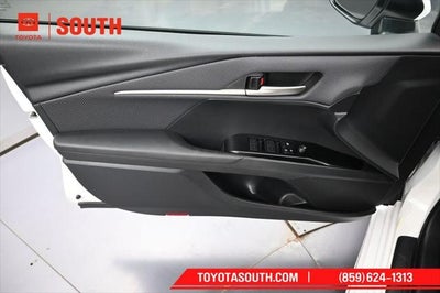 2025 Toyota Camry SE