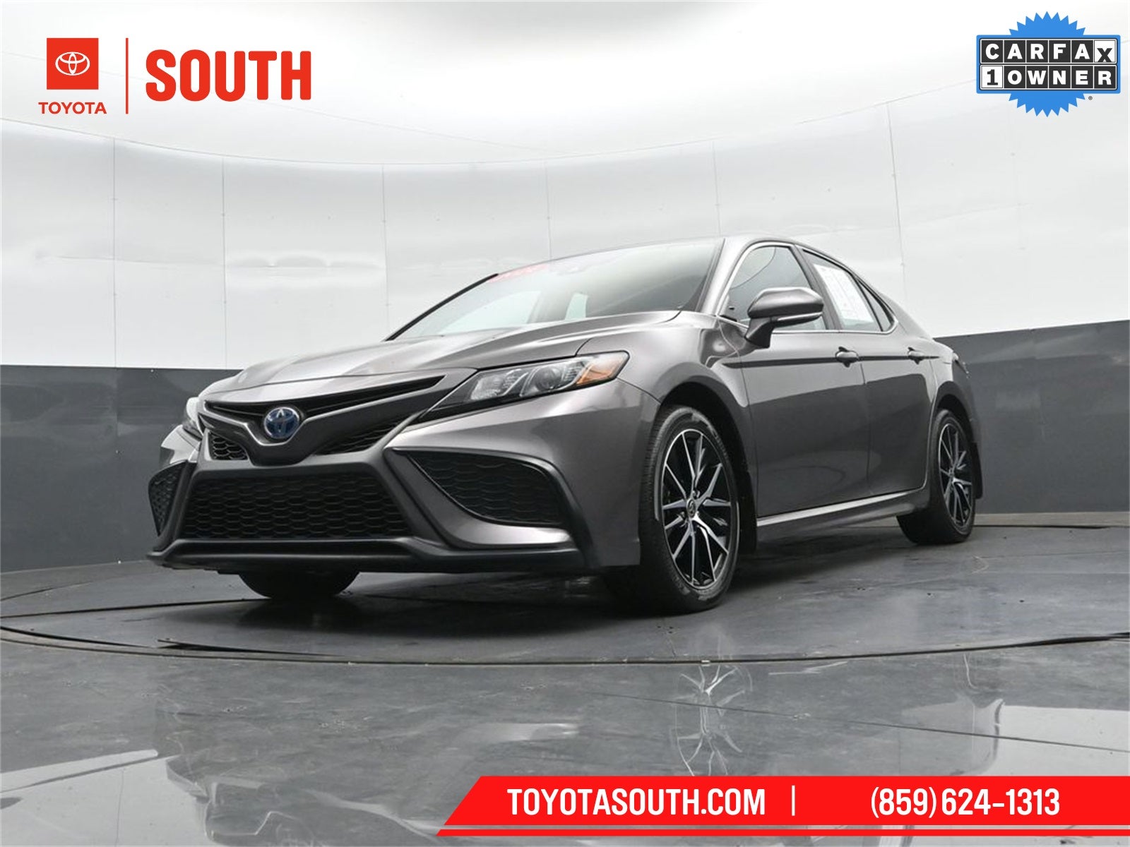 2024 Toyota Camry Hybrid SE