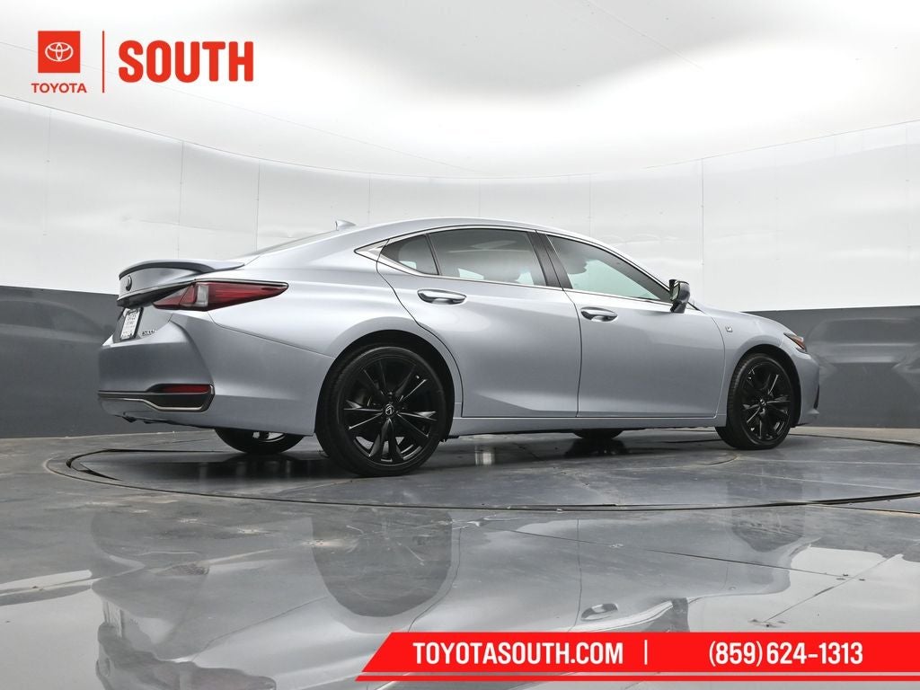 2023 Lexus ES 300h