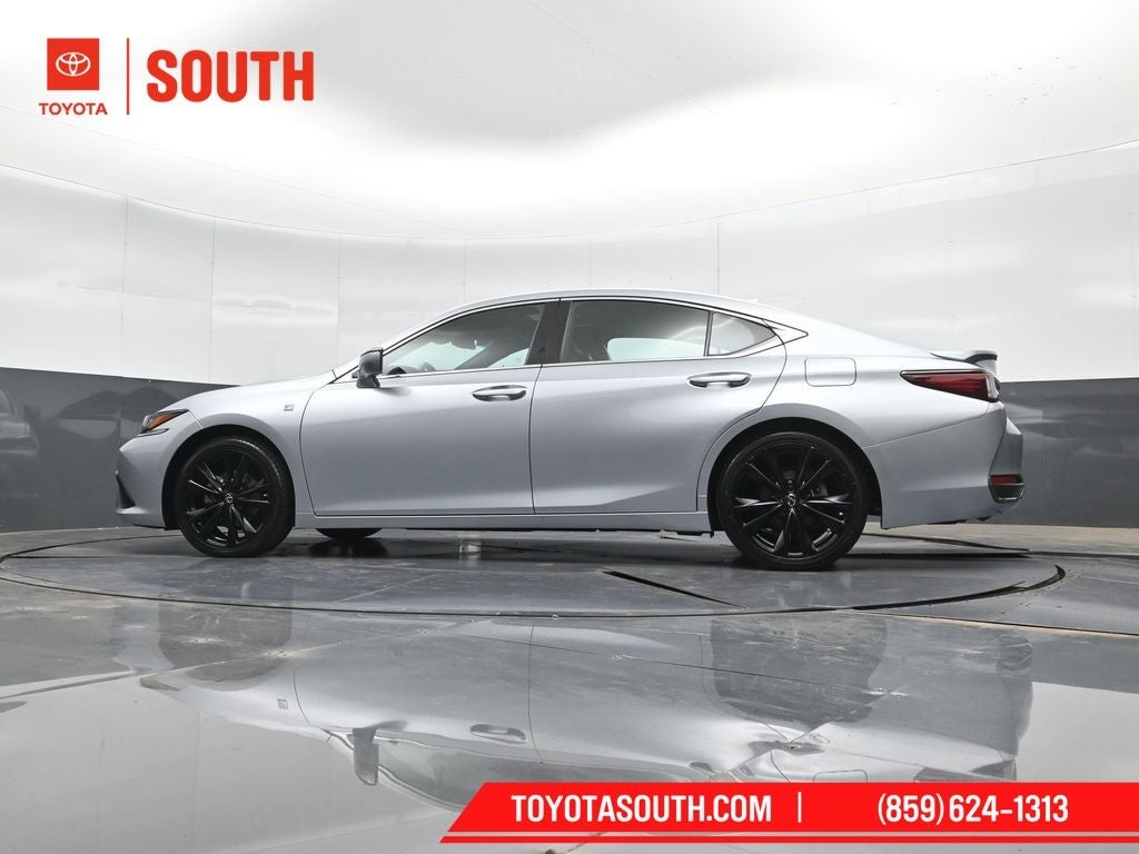 2023 Lexus ES 300h
