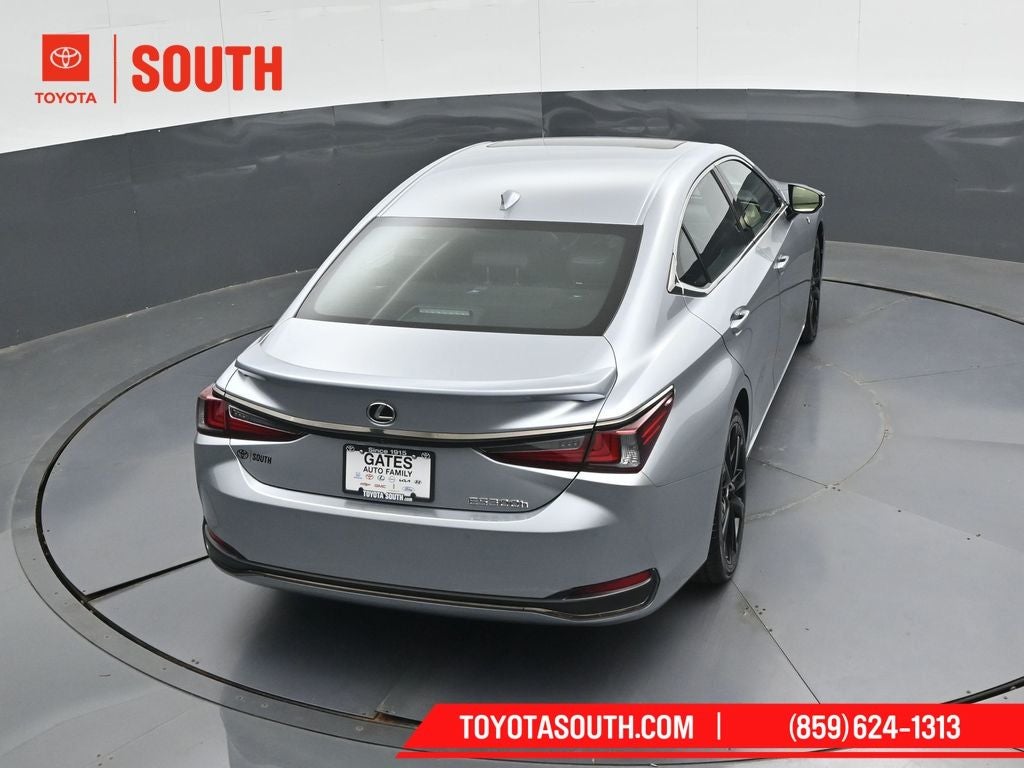 2023 Lexus ES 300h