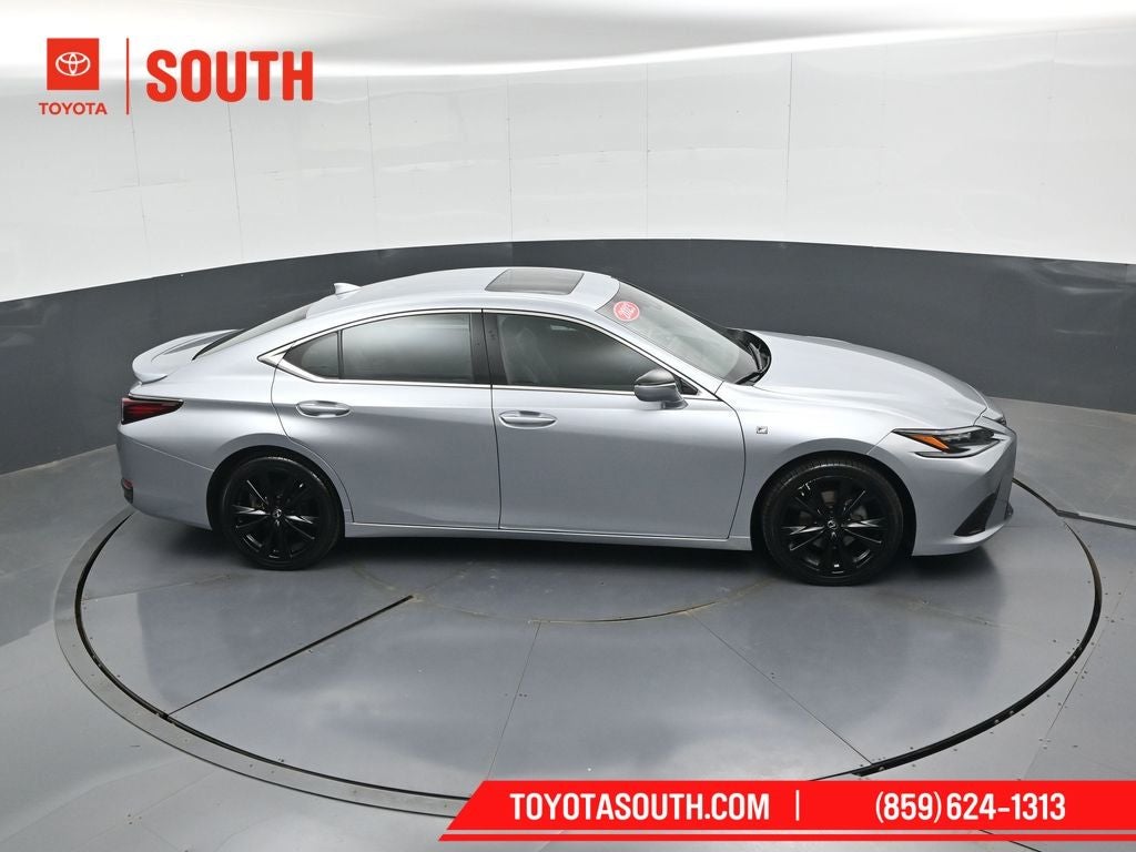 2023 Lexus ES 300h