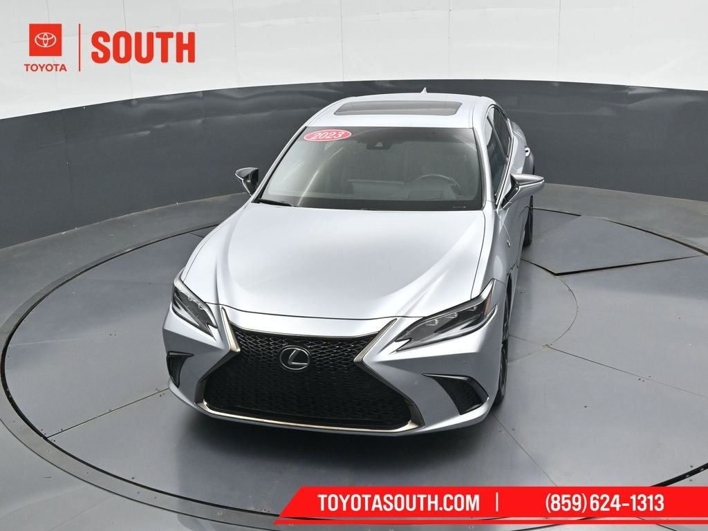 2023 Lexus ES 300h