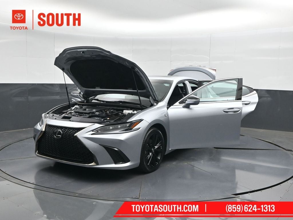 2023 Lexus ES 300h
