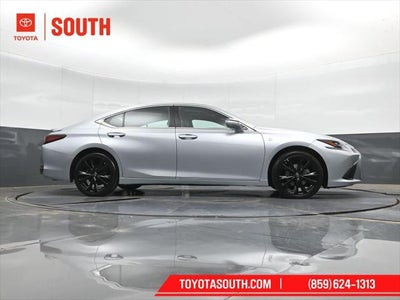 2023 Lexus ES 300h
