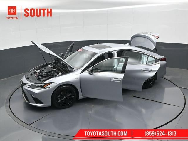 2023 Lexus ES 300h