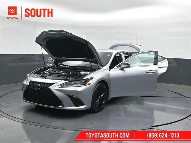2023 Lexus ES 300h
