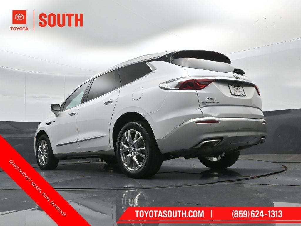 2023 Buick Enclave Essence