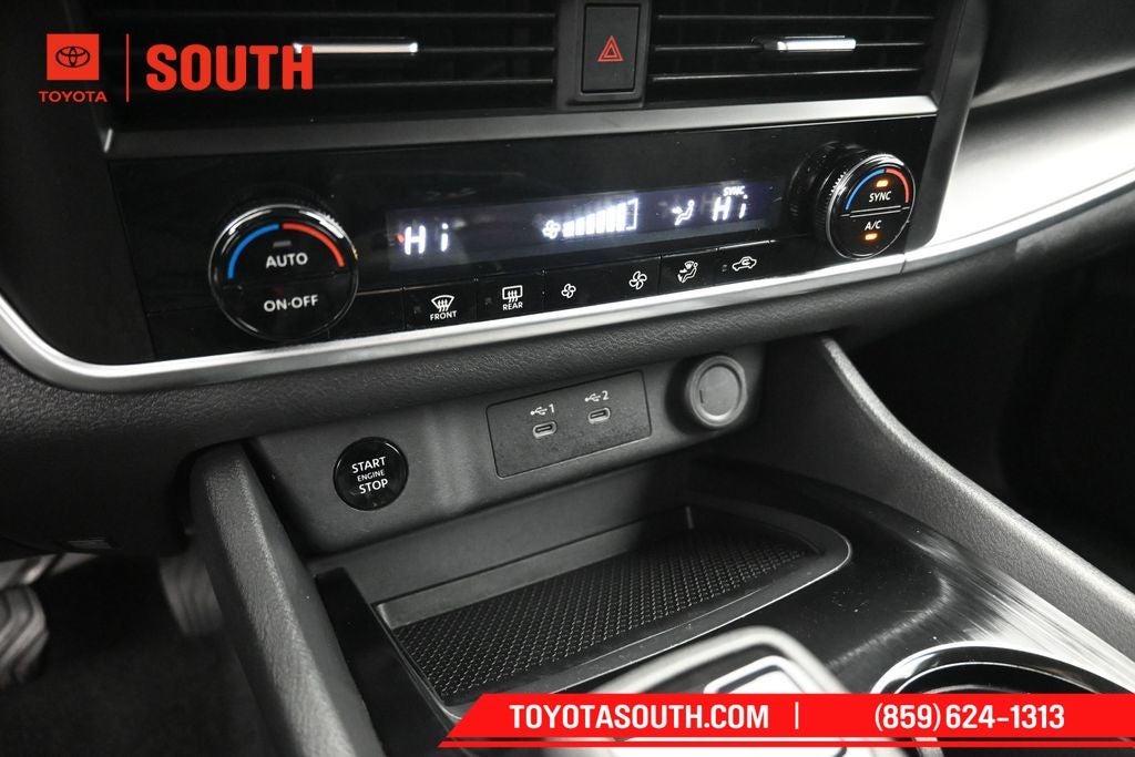 2025 Nissan Rogue SV