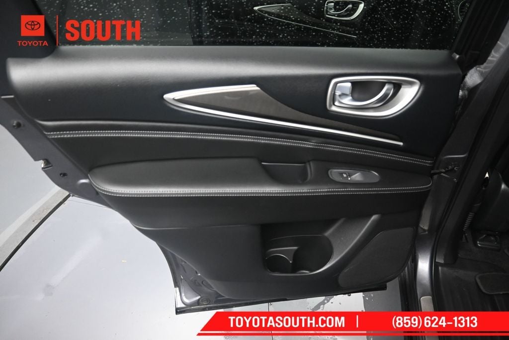 2017 INFINITI QX60 Base