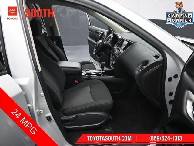 2020 Nissan Pathfinder S