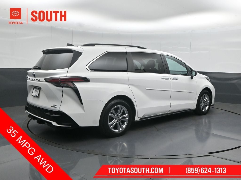 2023 Toyota Sienna XSE 7 Passenger