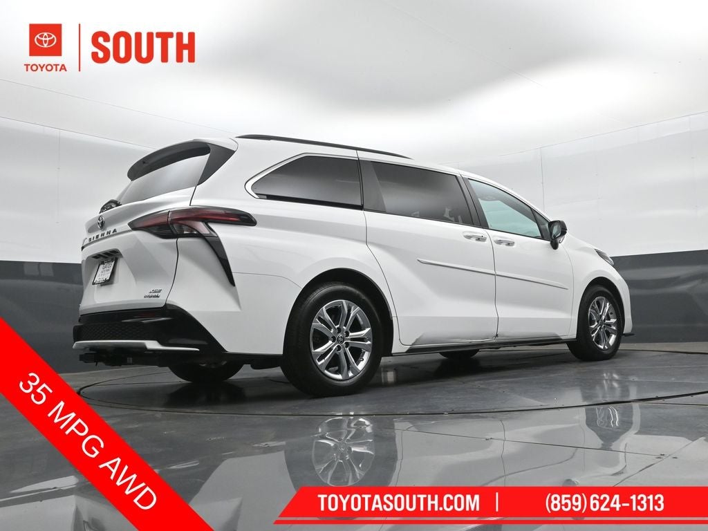 2023 Toyota Sienna XSE 7 Passenger