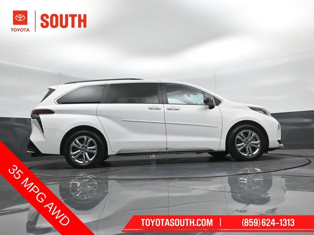 2023 Toyota Sienna XSE 7 Passenger