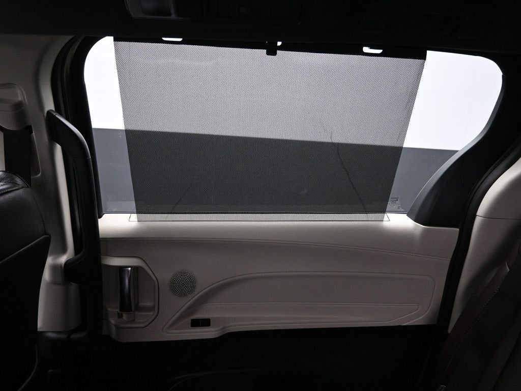 2024 Toyota Sienna Platinum 7 Passenger