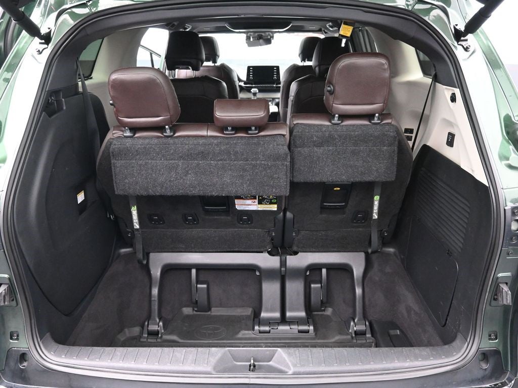2024 Toyota Sienna Platinum 7 Passenger