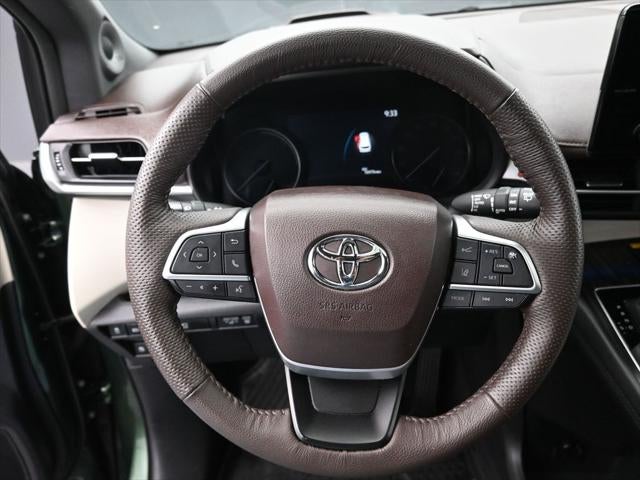 2024 Toyota Sienna Platinum 7 Passenger