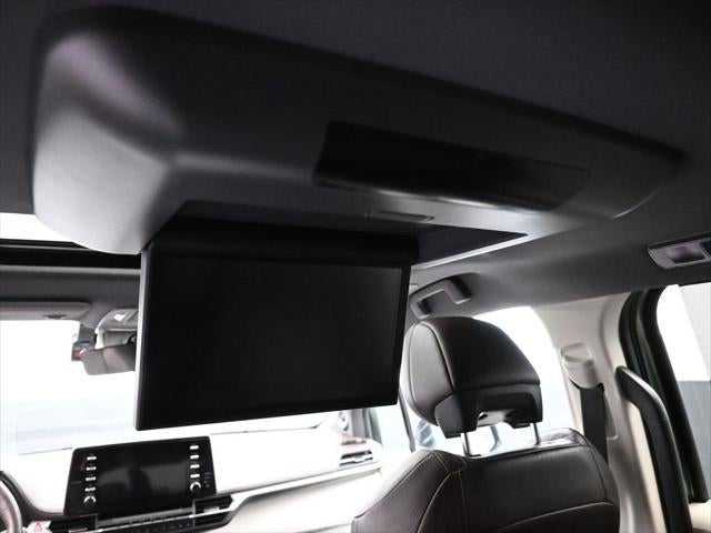 2024 Toyota Sienna Platinum 7 Passenger