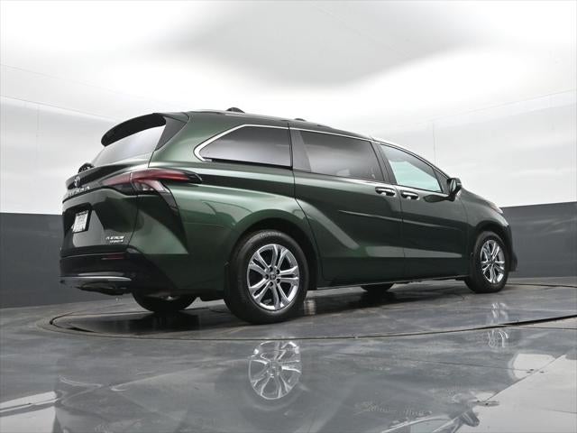 2024 Toyota Sienna Platinum 7 Passenger