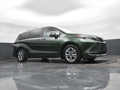 2024 Toyota Sienna Platinum 7 Passenger