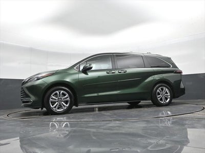 2024 Toyota Sienna Platinum 7 Passenger