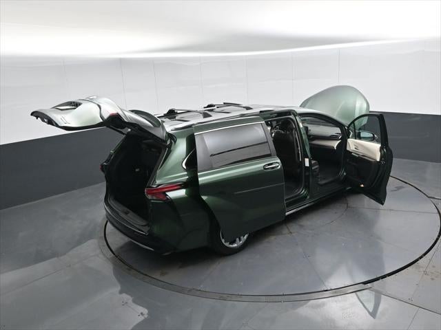 2024 Toyota Sienna Platinum 7 Passenger